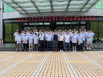 機(jī)電一體化+工業(yè)機(jī)器人學(xué)生在深圳星特科技有限公司實(shí)習(xí)2.jpg
